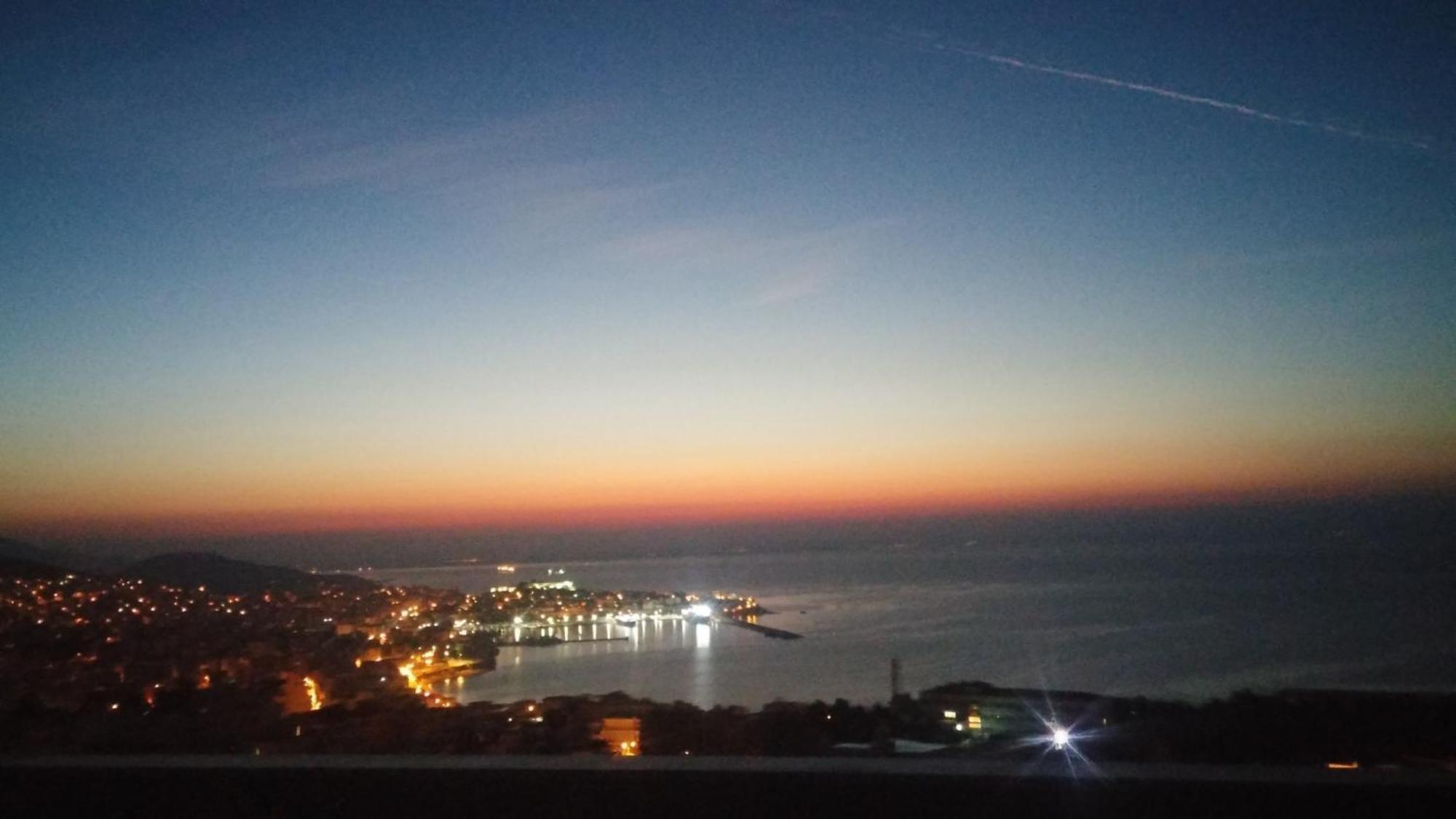 Iakinthi Apartment Kavala Esterno foto