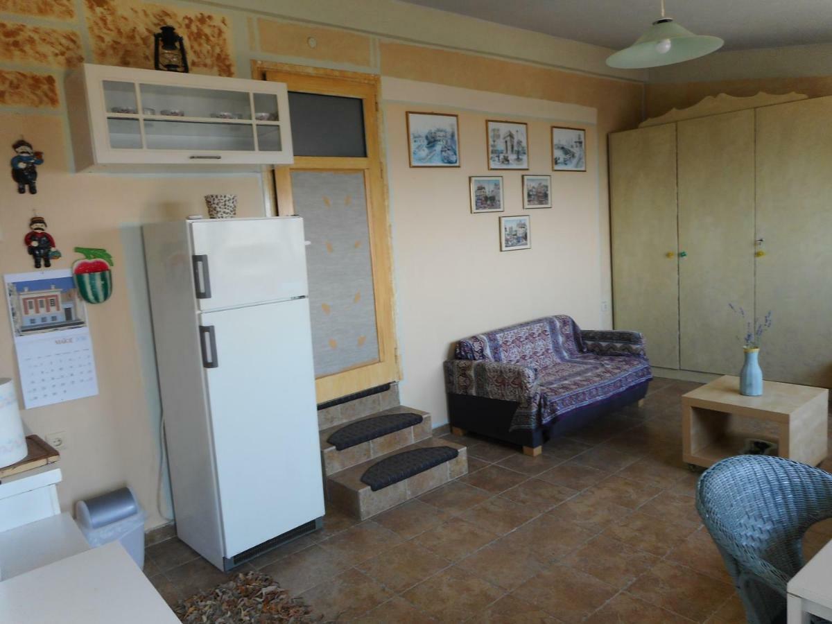 Iakinthi Apartment Kavala Esterno foto